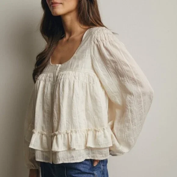 Ruffle Hem Peasant Blouse in Ecru - Picture 4 of 16